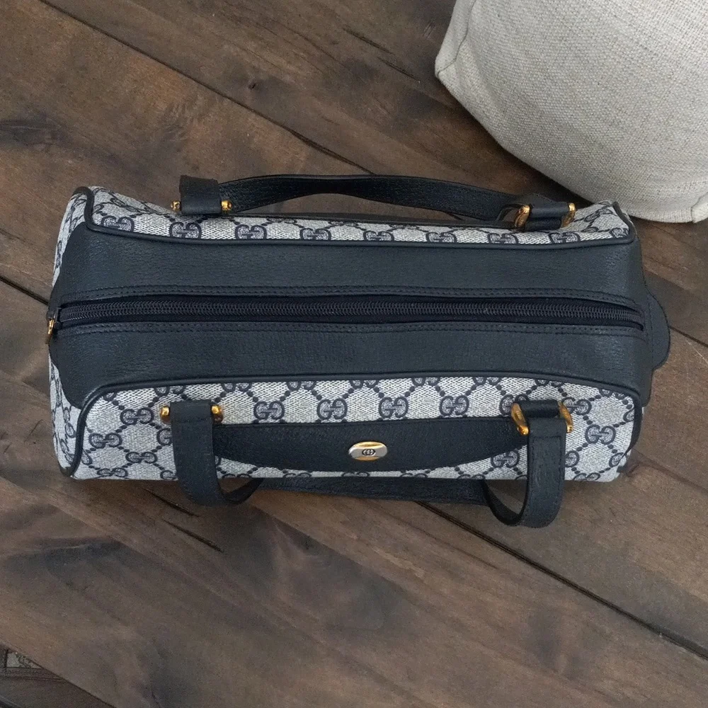 Authentic Vintage Gucci GG Monogram Supreme Tubular Satchel Bag - Picture 7 of 10